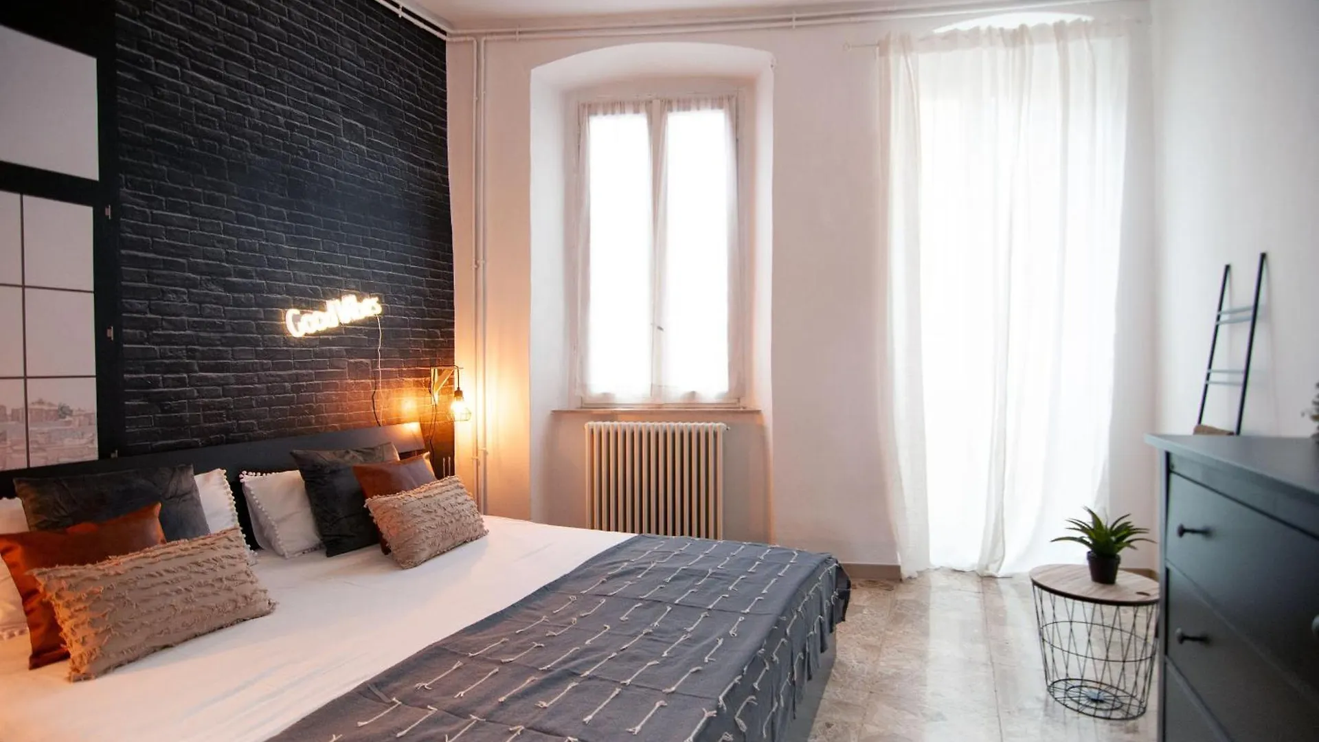 Apartments Bergamo New York Style 2 Bed 0*,  Italy