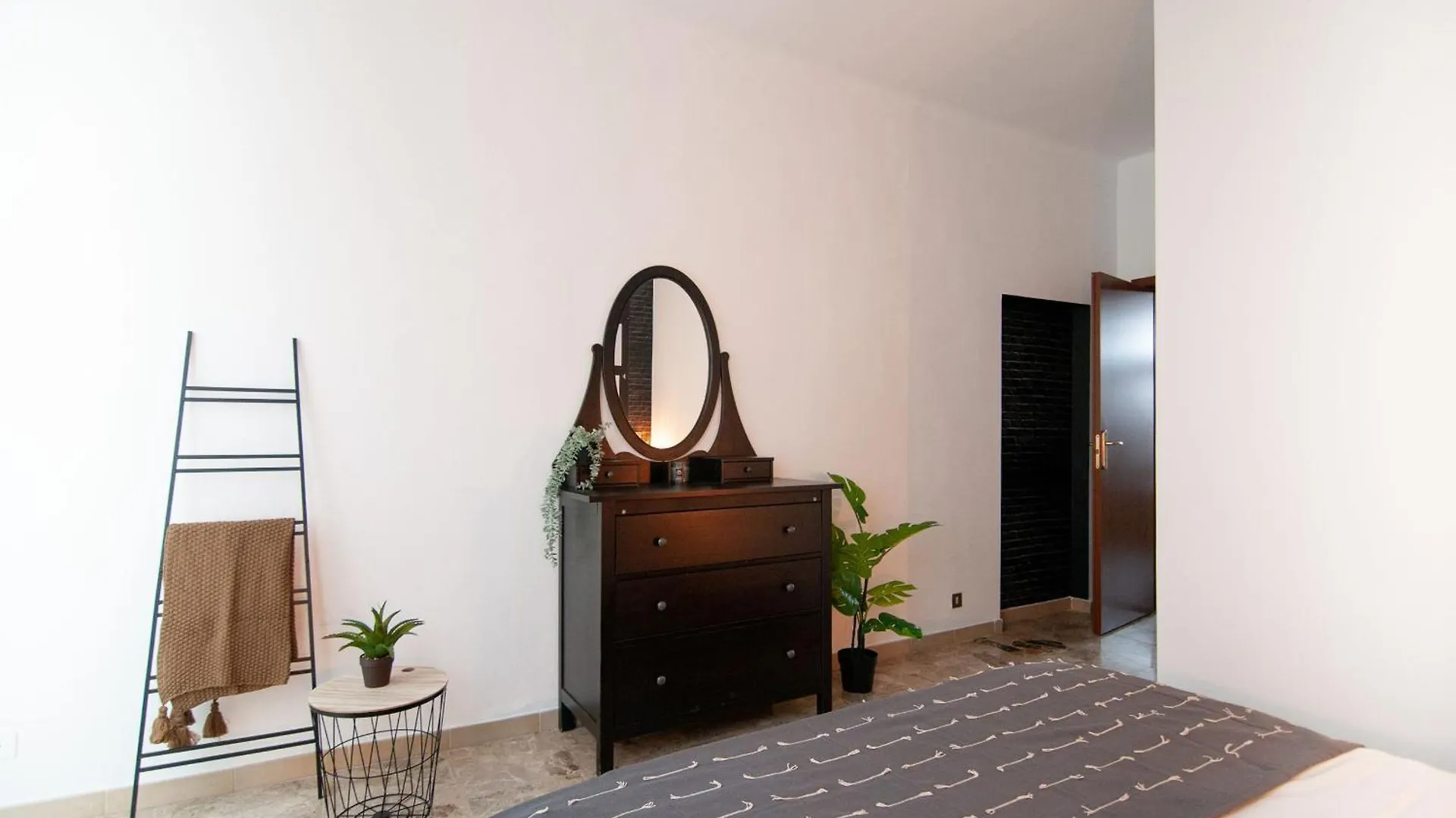Apartments Bergamo New York Style 2 Bed Italy