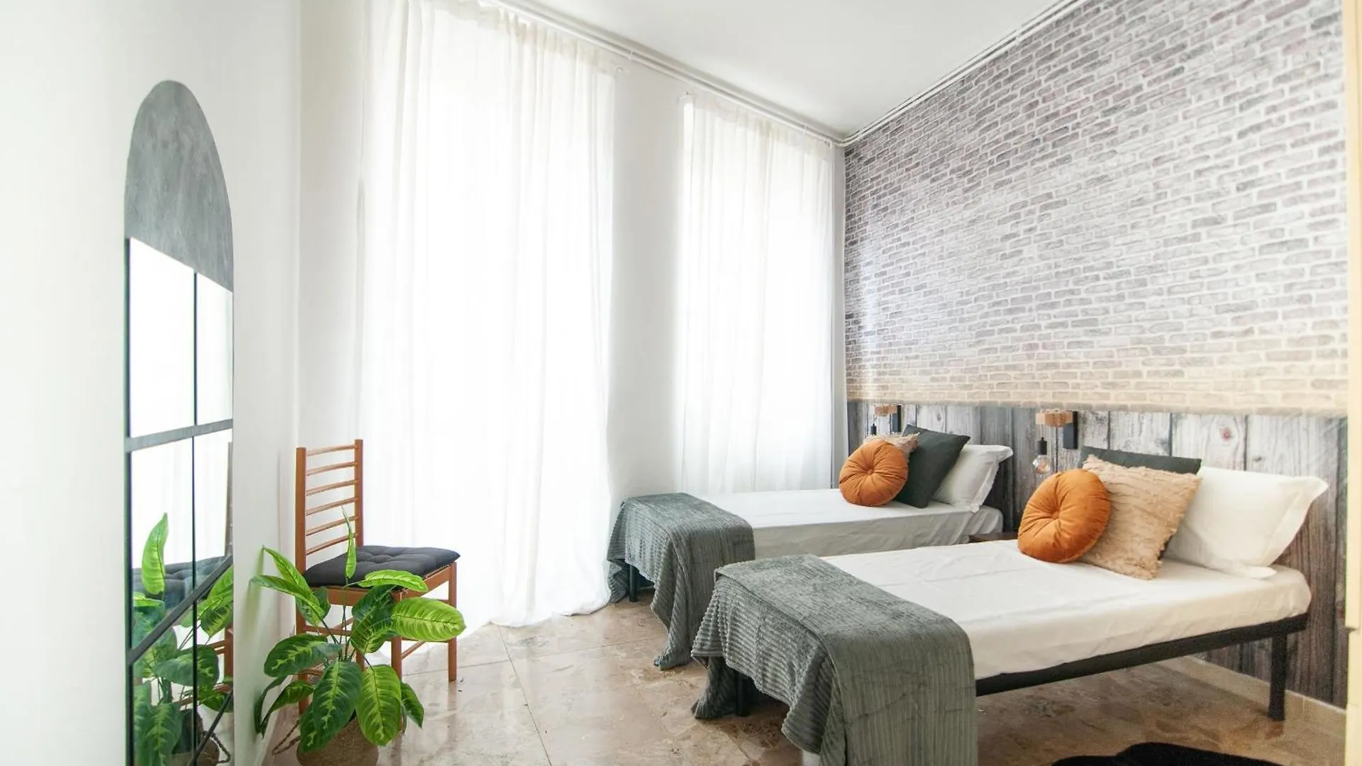 Apartments Bergamo New York Style 2 Bed contacts